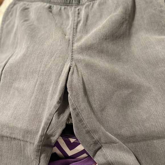 Avenue Woman’s plus Size Grey slacks . - Picture 4 of 4